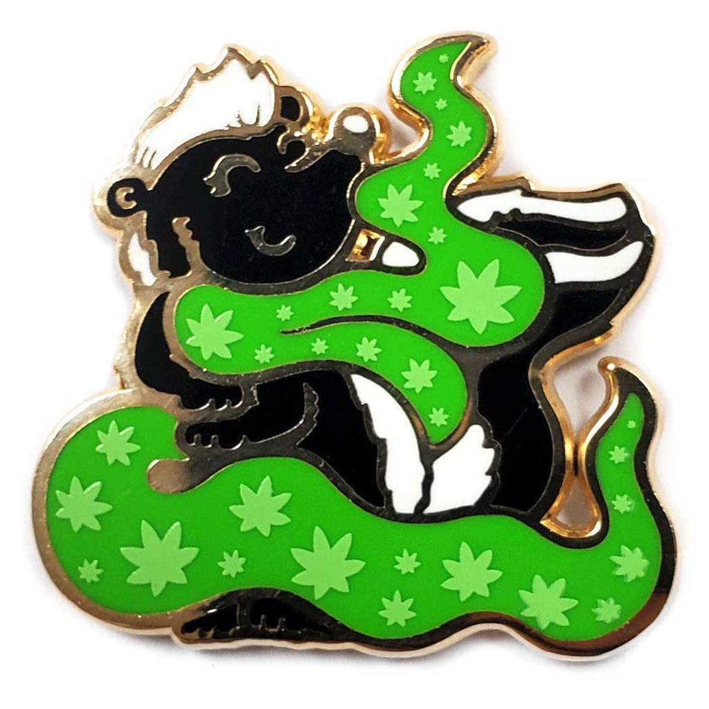 Kolorspun Skunk Enamel Pin – Excitement