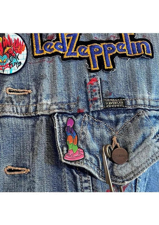 Alien Nation Enamel Pin - Lick Of The Lair