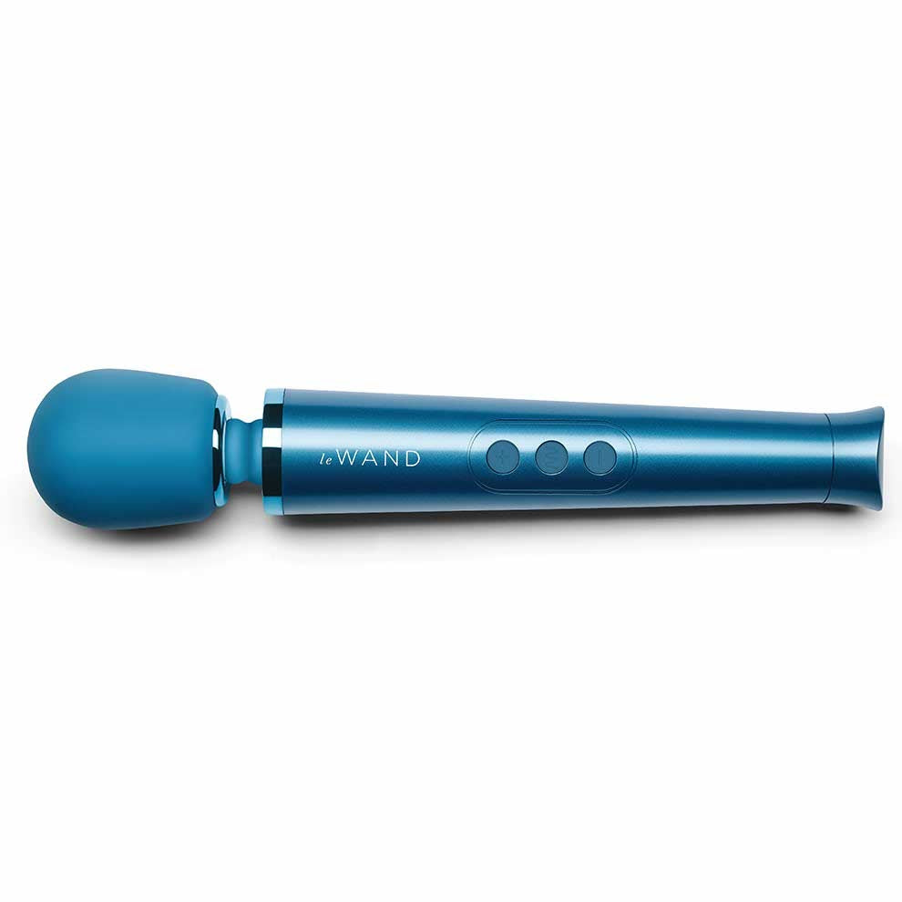 front view of the le wand petite rechargeable massager lw-007blu blue