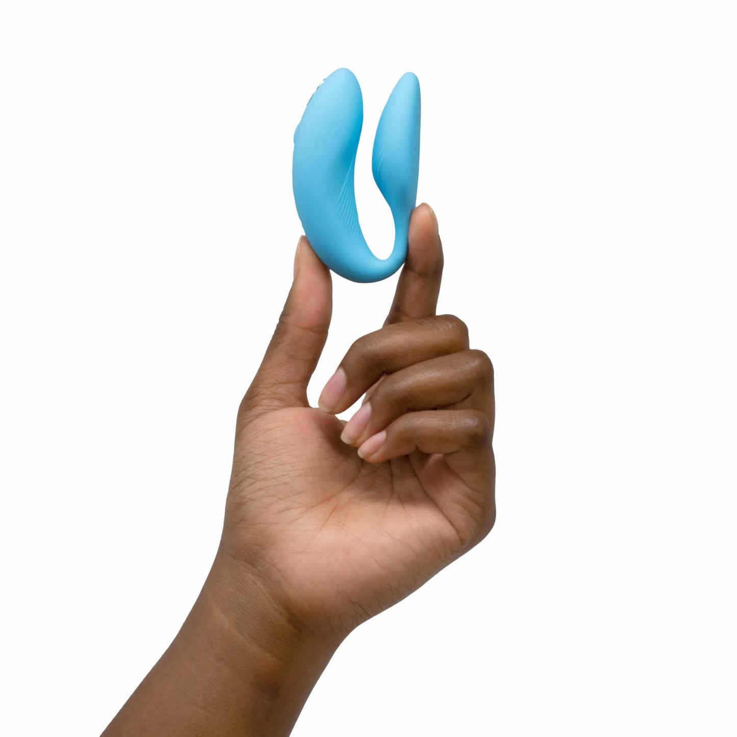 person holding the we-vibe chorus couples remote control vibrator vibe wvsnw6sg5 blue